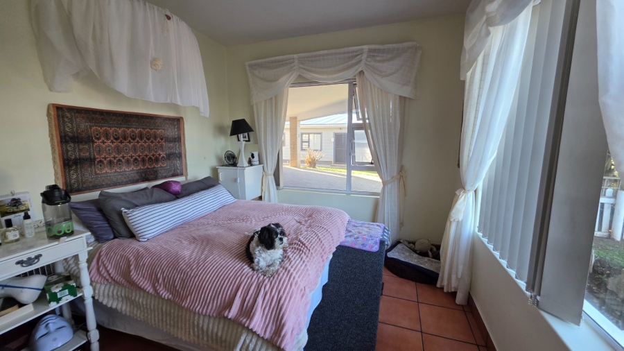 4 Bedroom Property for Sale in Boggomsbaai Western Cape